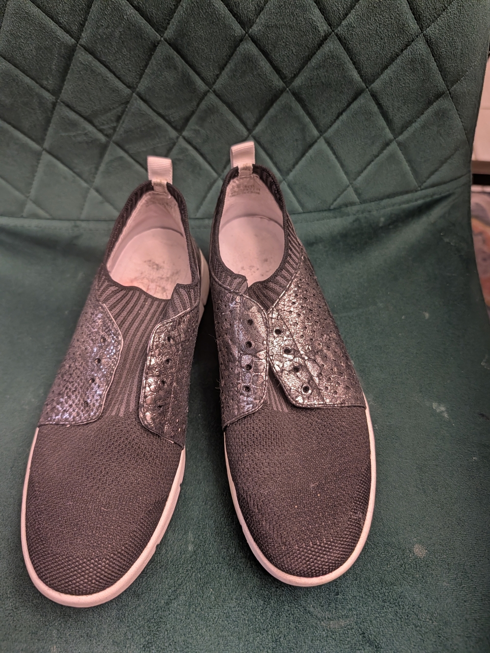 Johnston And Murphy Slip-On Knit Sneakers in Black